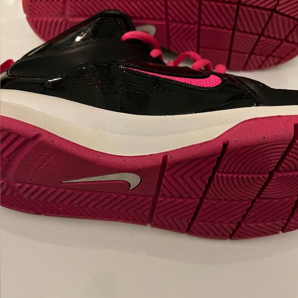 High top Nike basketball sneaker - Picture 5 of 6